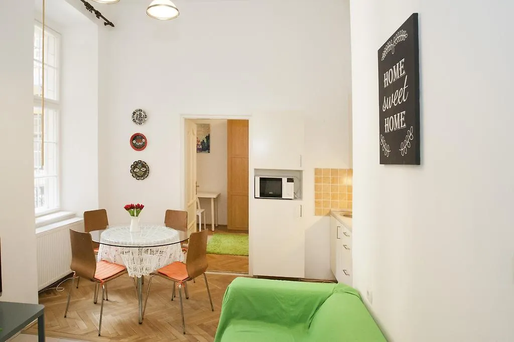 Carolyn Apartman In The Old City Apartment Budapest 0*,