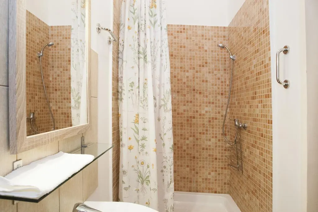 Carolyn Apartman In The Old City Apartment Budapest