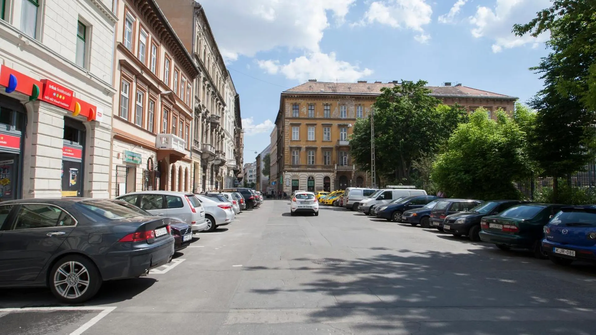 Carolyn Apartman In The Old City location