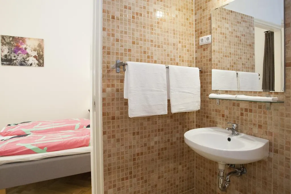 Carolyn Apartman In The Old City Apartment Budapest