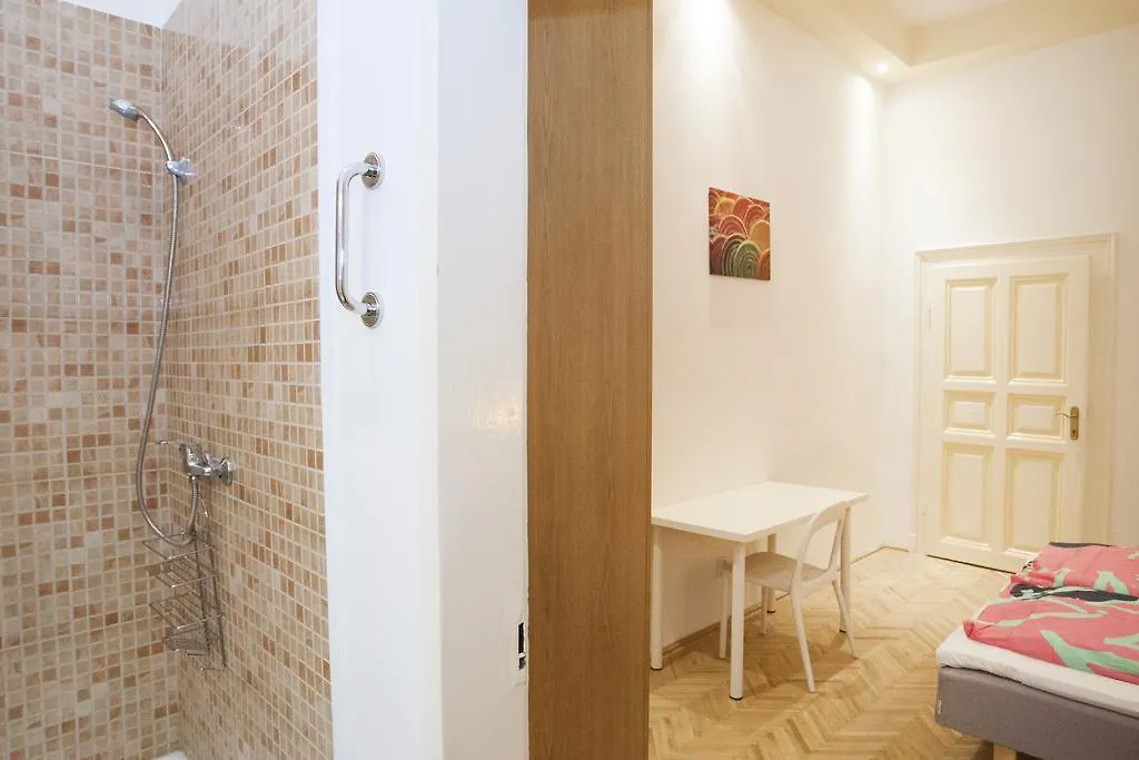 Carolyn Apartman In The Old City Apartment Budapest Hungary